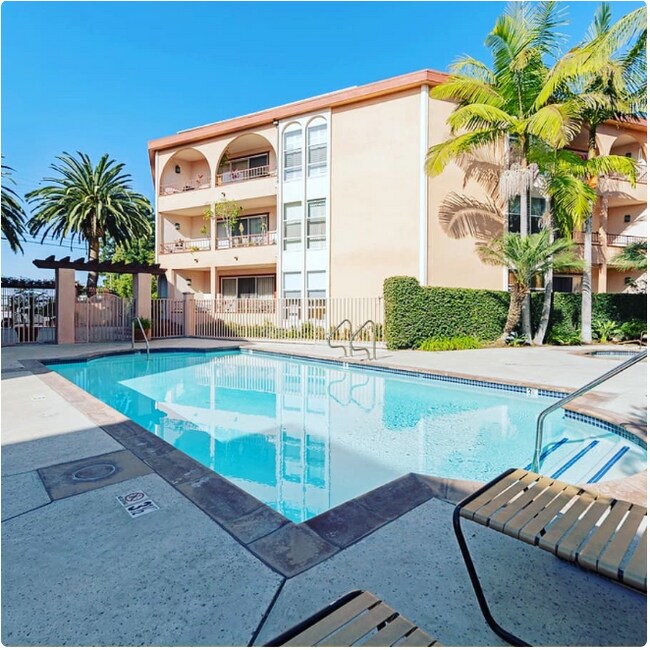 Pool - 2025 4th St