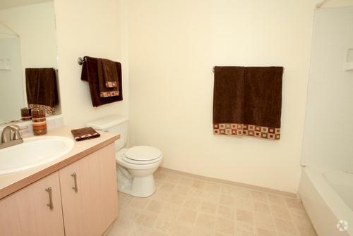 Baño - 9200 Redmond Place