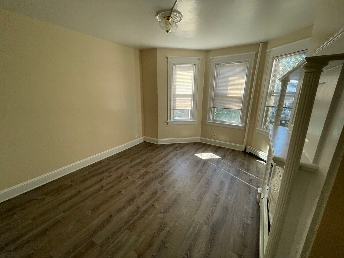 31 Garfield St Unit 2, Yonkers, NY 10701 Apartments in Yonkers, NY