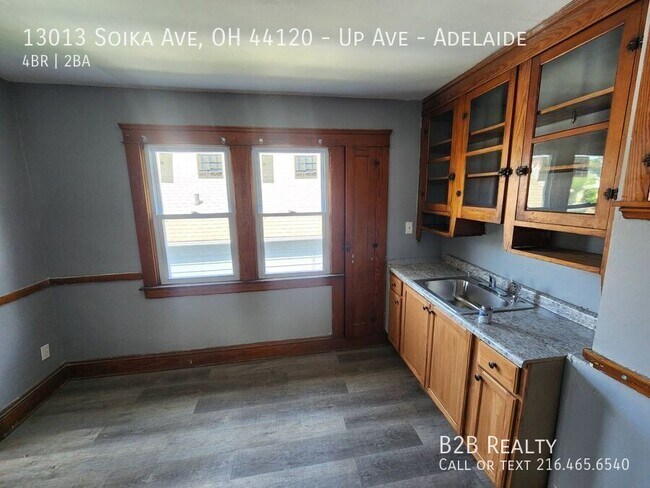 Foto del edificio - 13013 Soika Ave