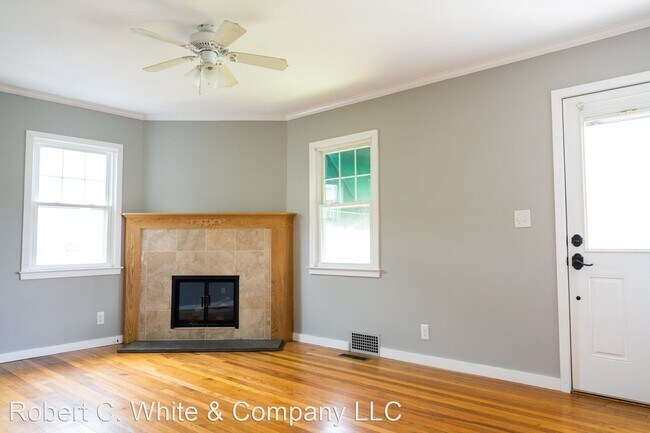 Building Photo - 3 br, 1 bath House - 203 Robert Treat Parkway