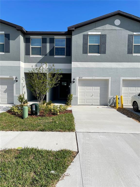 Building Photo - 8245 Crescent Oaks Dr