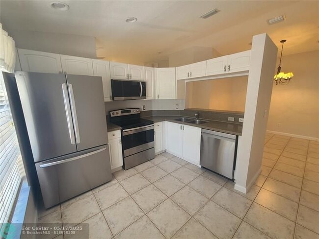 Building Photo - 5692 NW 120th Terrace