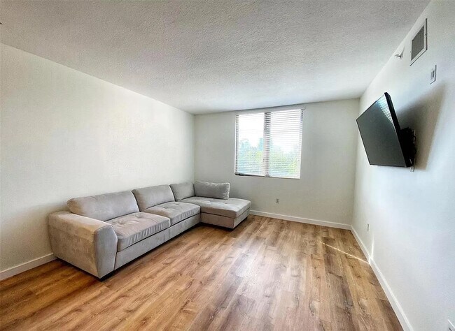 Foto del edificio - 2630 SW 28th St