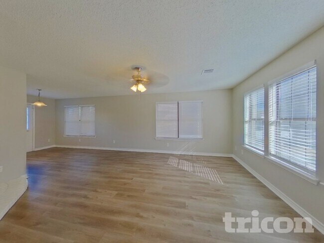 Foto del edificio - 815 Wyndham Pl