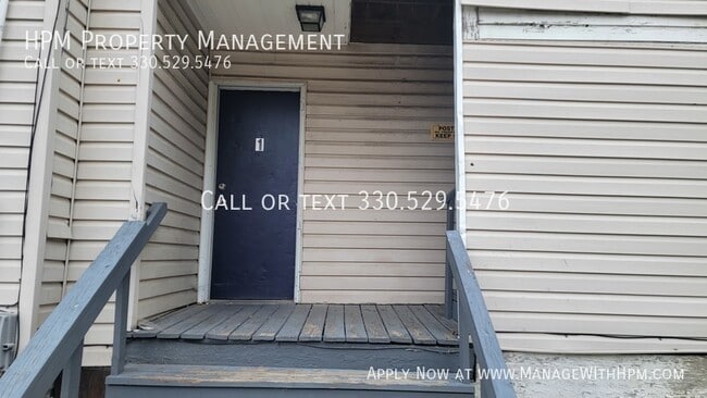 Building Photo - 551 Allyn St