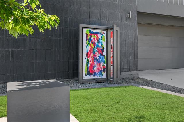 Foto del edificio - 4303 Roseland Ave