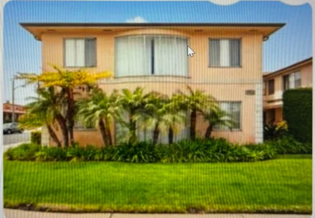 Building Photo - 7921 Crenshaw Blvd