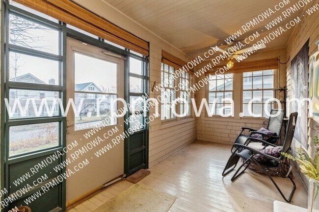 Foto del edificio - GREAT NEIGHBORHOOD!! Charming 2 Bedroom, 1...