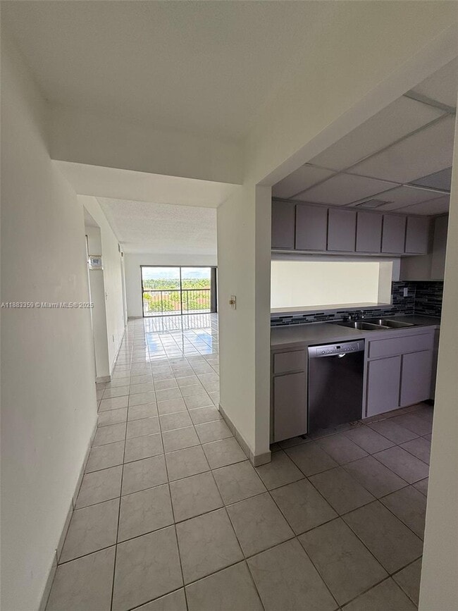 Foto del edificio - 10145 NW 9th St Cir