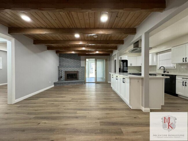Foto del edificio - 3.0 bedroom in Temple City California 91780