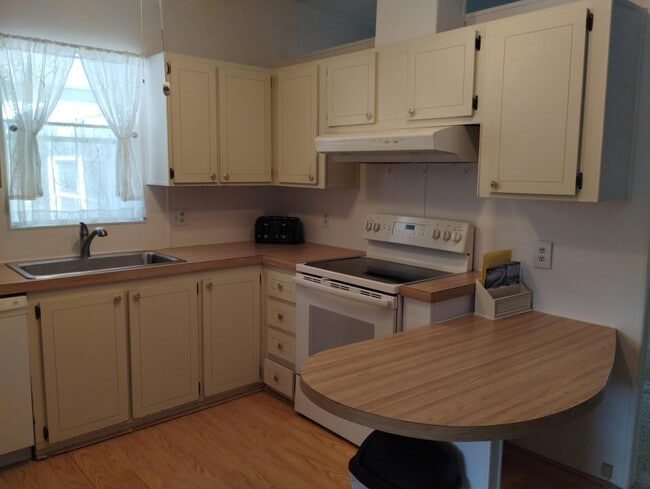 Foto del edificio - 2578 SW Thunderbird Trail