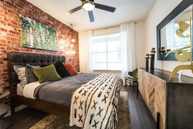 Building Photo - Not Just An Apt. It Is A 1 BR For Rent