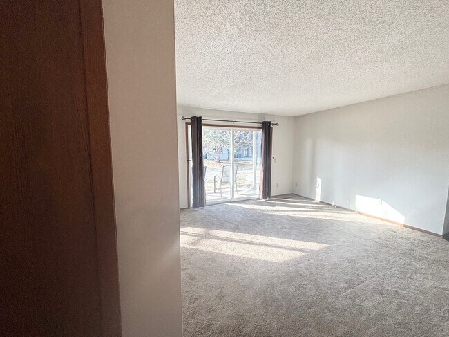 Building Photo - 6269 Magda Dr