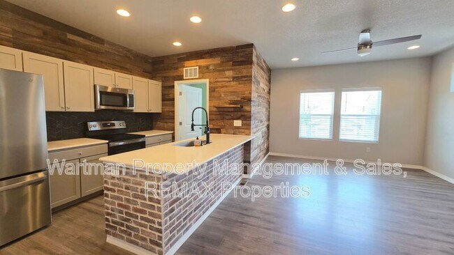 Building Photo - 4175 Samaritan Loop