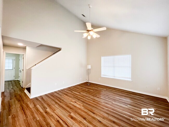Building Photo - 120 Covey Run Pl