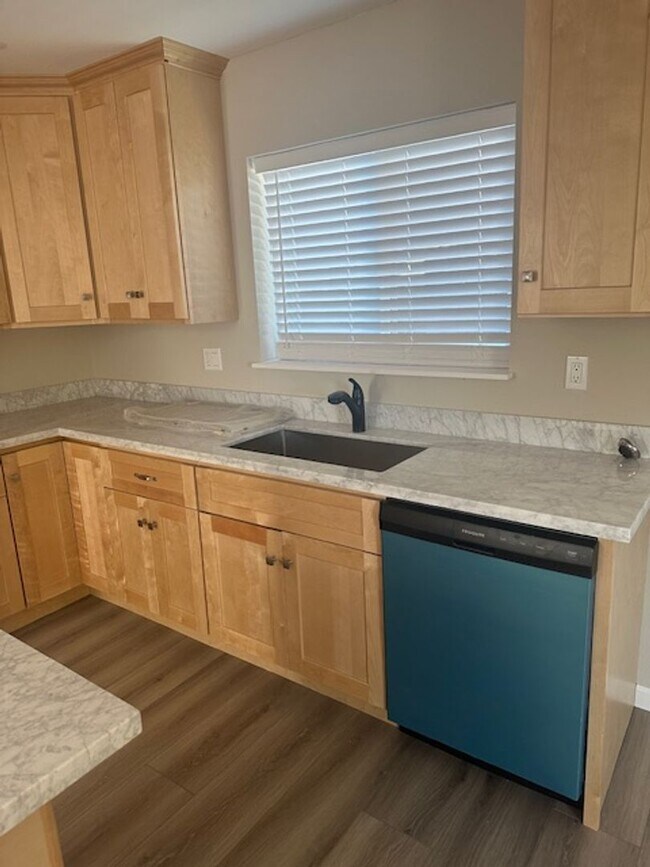 Foto del edificio - 224 Brittain Ln
