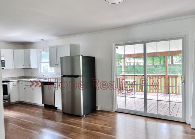 Building Photo - House 542 Briarwood Cir, Hopewell, VA 2386...