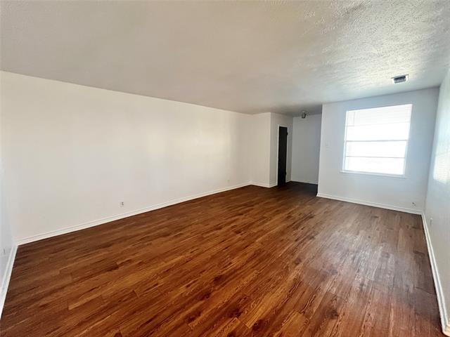 Foto del edificio - 2425 January Ln