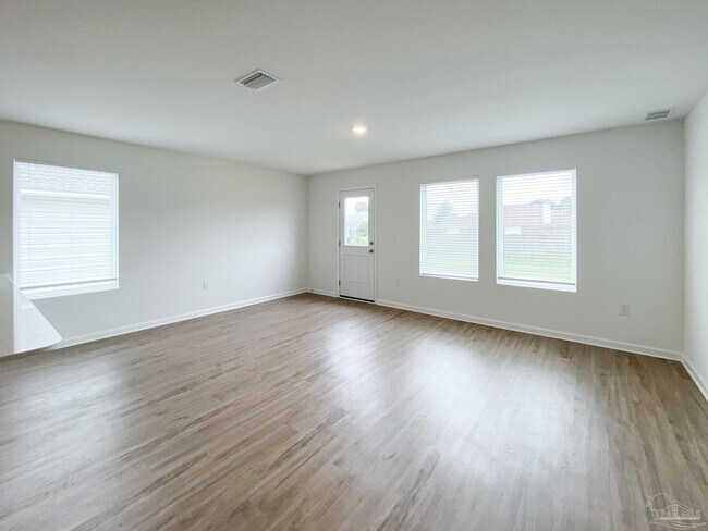 Foto del edificio - 4631 Carlstrom Ln