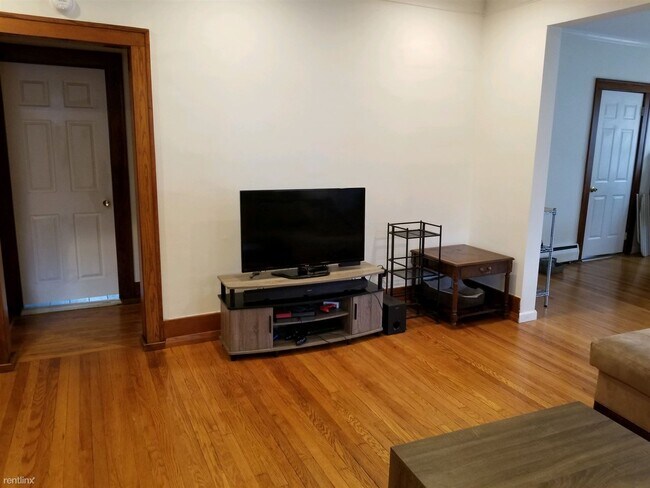 Foto del edificio - 3 br, 2 bath House - 3200 Crooks Rd Crooks