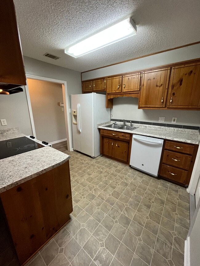 Building Photo - 3016 Will Dr