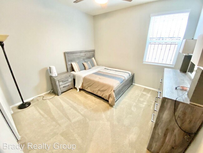 Building Photo - 4 br, 3 bath House - 5676 Autumn Cliffs Way