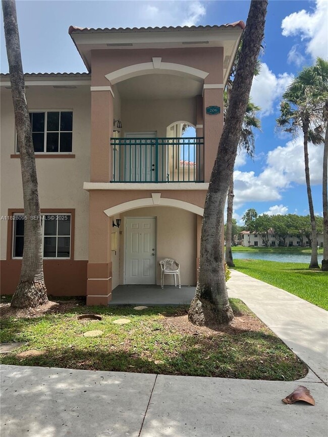 Building Photo - 2921 SE 12th Rd