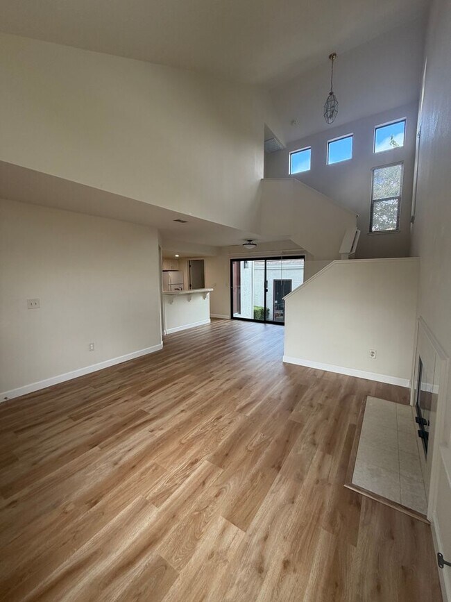 Foto del edificio - Beautifully Updated 2-bedroom 2 bath home blocks from Downtown Martinez!