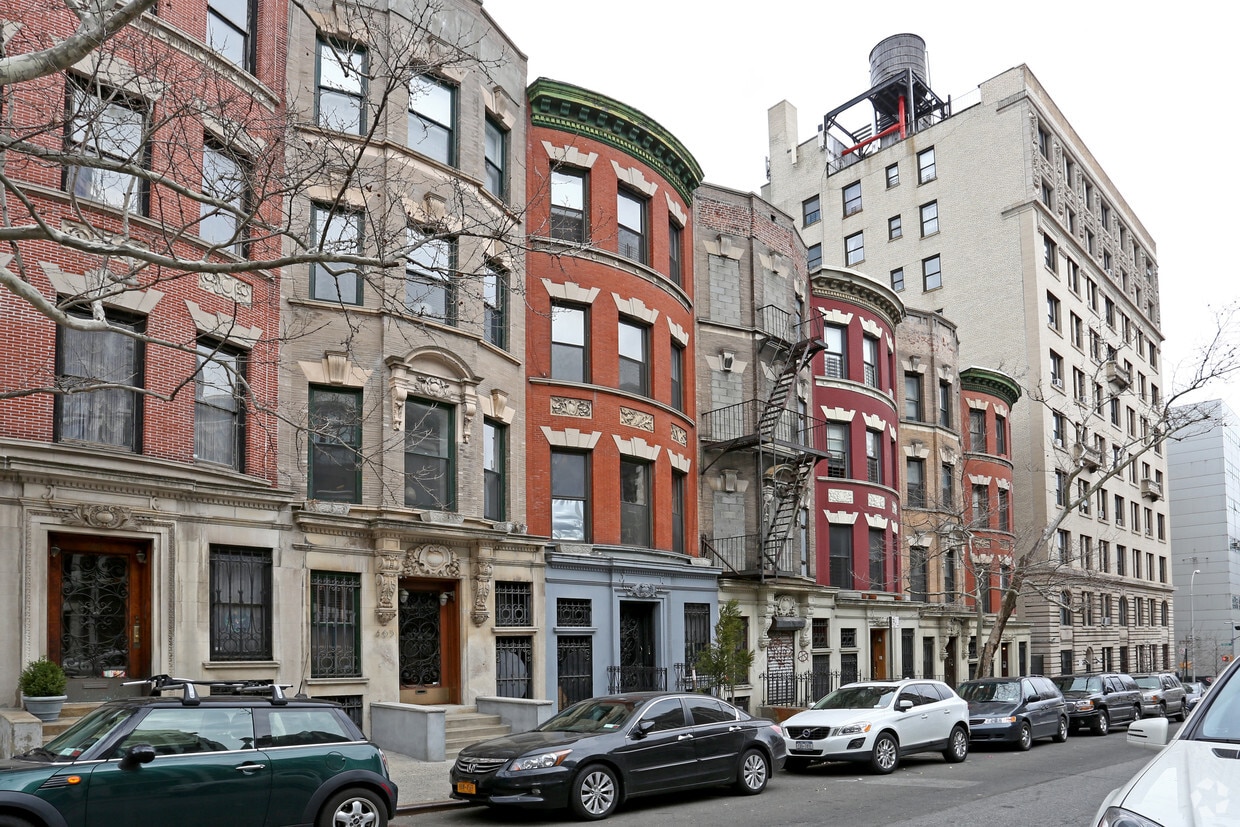 Building Photo - 461 W 140th St