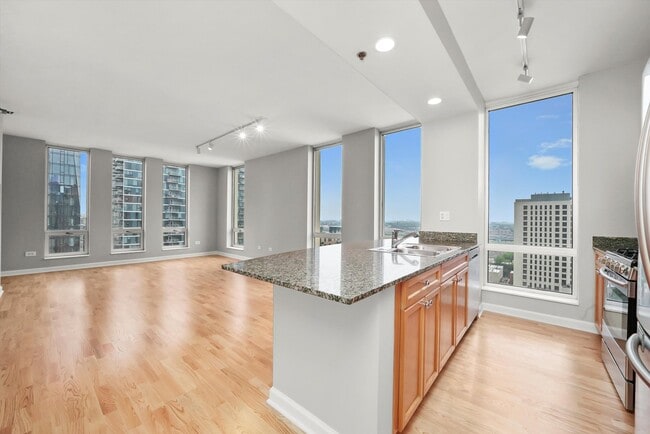 Building Photo - 1234/1250 S Michigan Ave