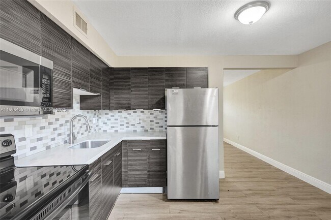 Foto del edificio - 429 NW 9th Ave