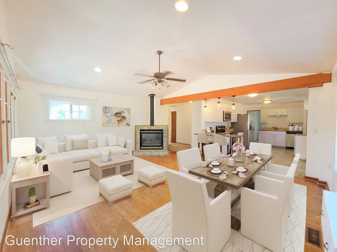 Foto principal - 4 br, 2 bath House - 9212 E Wellesley