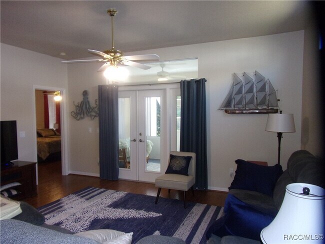 Foto del edificio - 3521 S Belgrave Dr