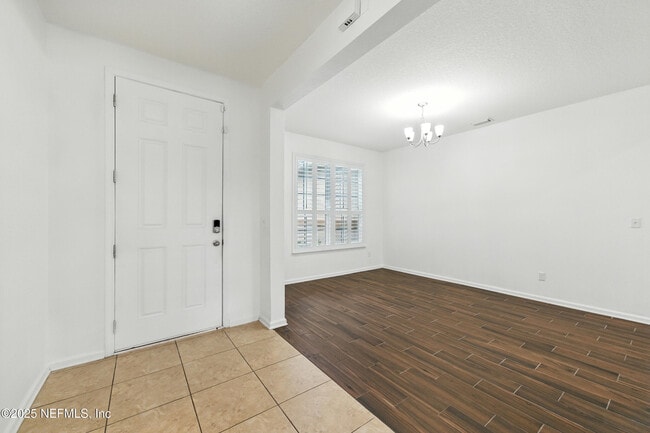 Foto del edificio - 1002 Wetland Ridge Cir