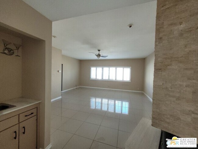 Foto del edificio - 2518 S Sierra Madre