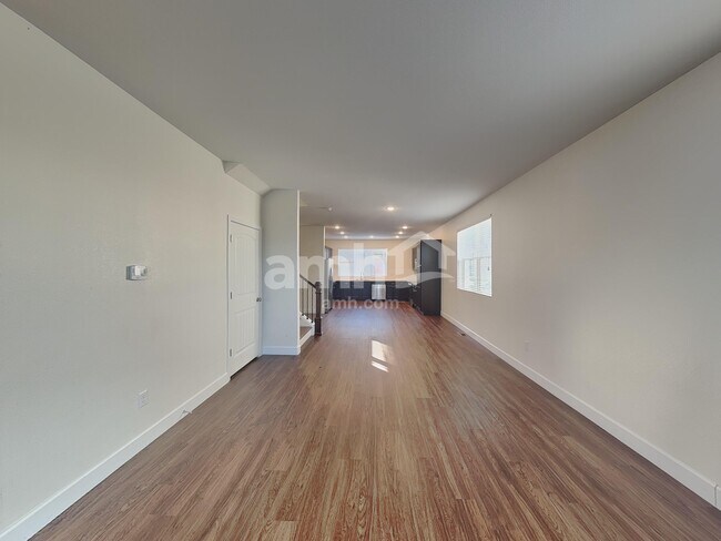 Foto del edificio - 4775 Crestone Peak St