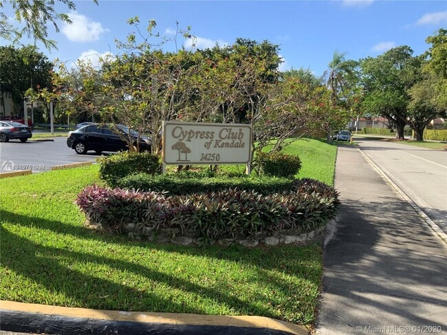 Foto del edificio - 14250 SW 62nd St