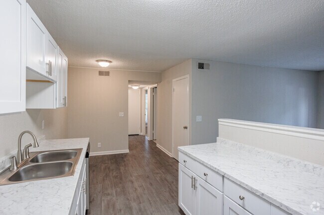 2 habitaciones, 1 baño - 950 pies cuadrados.- Cocina - Kingwood