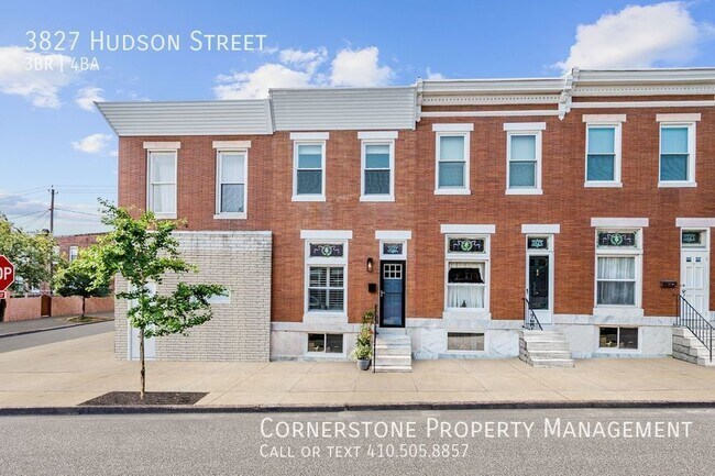Building Photo - 3 Beds 3.5 Bath | $3200 | 3827 Hudson St B...