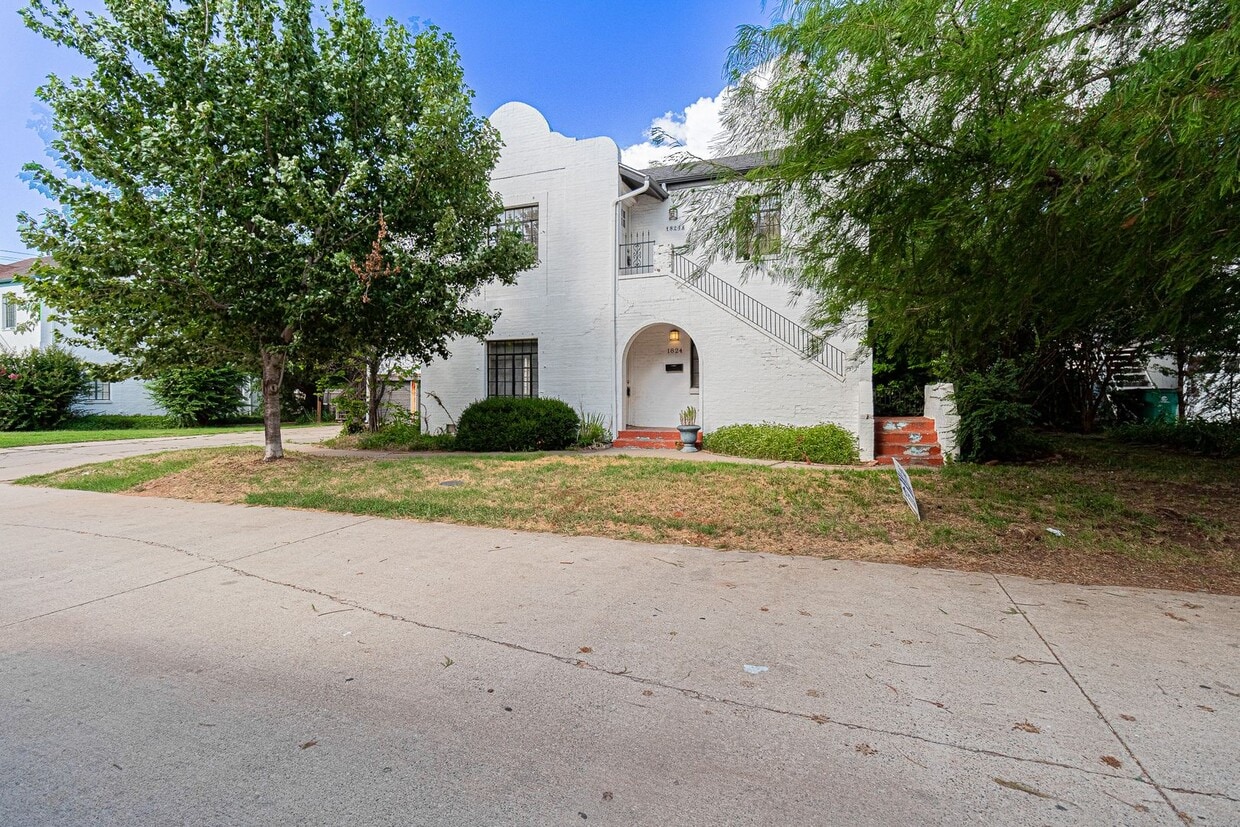 Photo - Beautiful Historic Duplex in OKC: 1824 Carey Place - 1