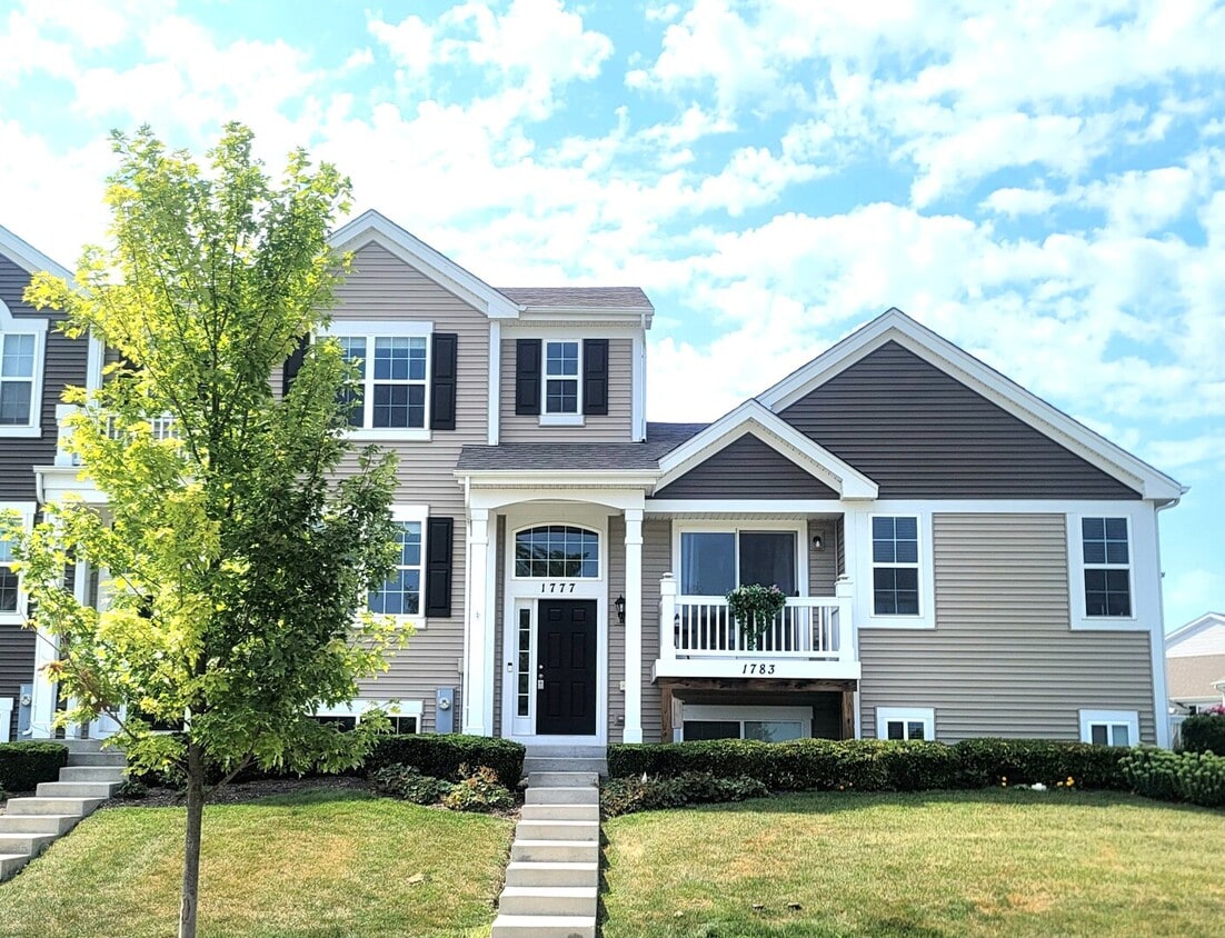 Primary Photo - 1777 Spinnaker St