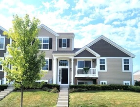 Building Photo - 1777 Spinnaker St