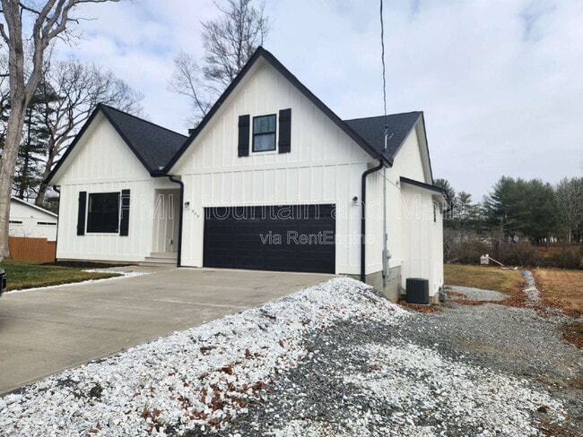 Foto del edificio - 808 Maybank Dr