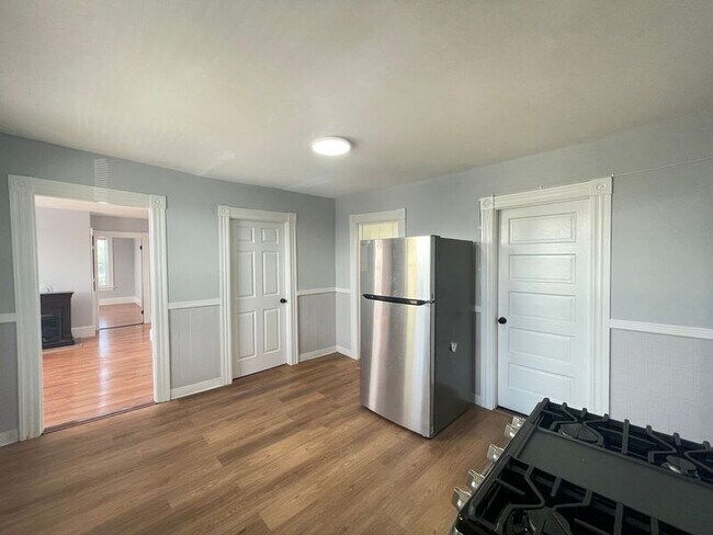 Foto del edificio - 231-3 Laurel St