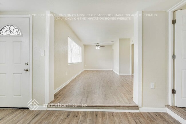 Foto del edificio - 907 N Hastings St