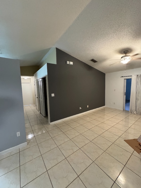 Building Photo - 2365 Harbor Town Dr