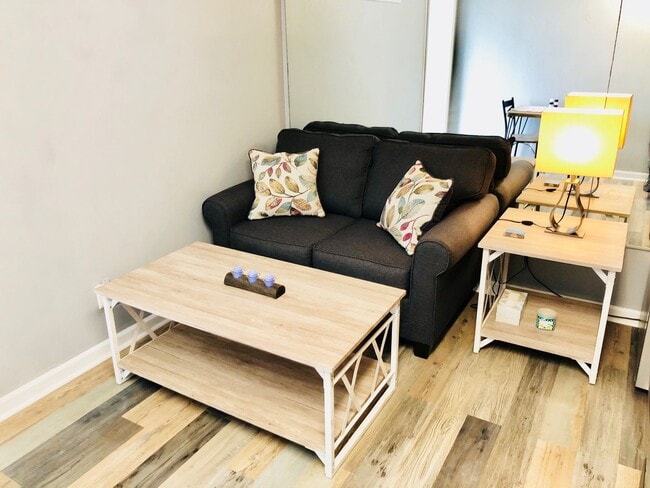 Building Photo - Fantastic location! FURNISHED 1bed/1bath available for March 2026 move in!