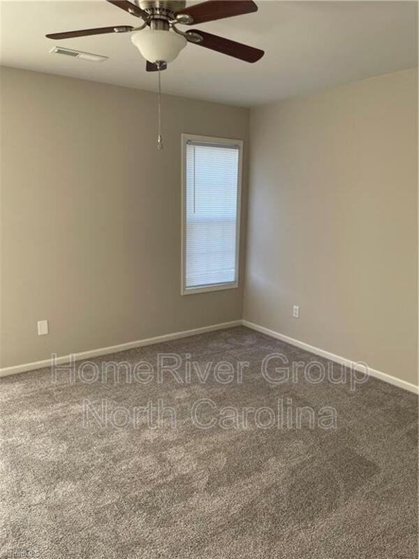 Building Photo - 410 Sailway Rd