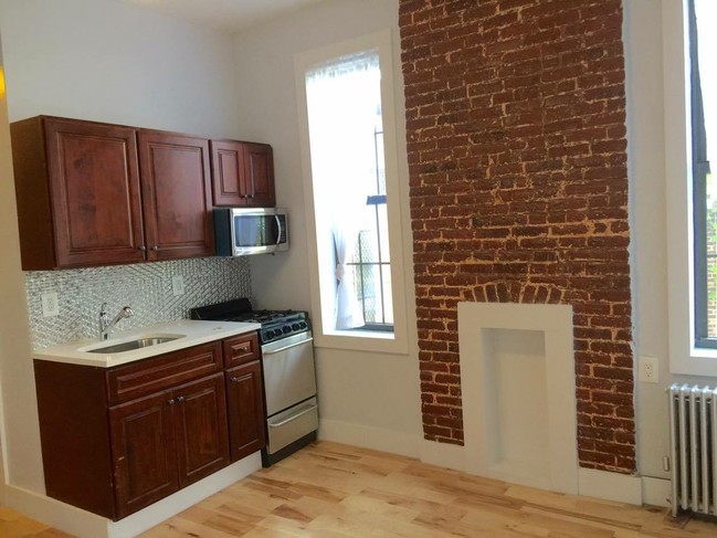 Building Photo - 699 Bushwick Ave